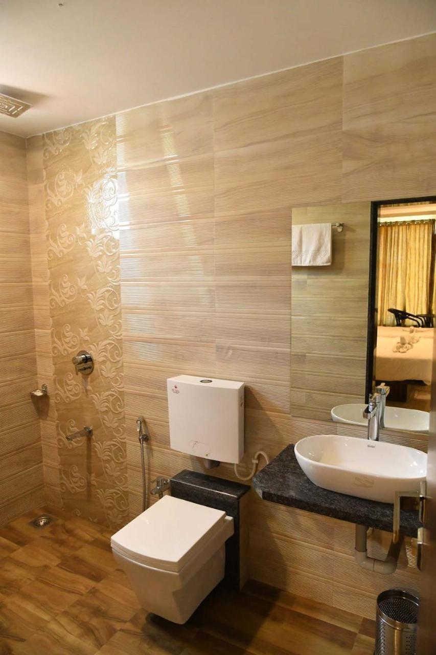 Royal Orbit Hotel Panchgani Buitenkant foto