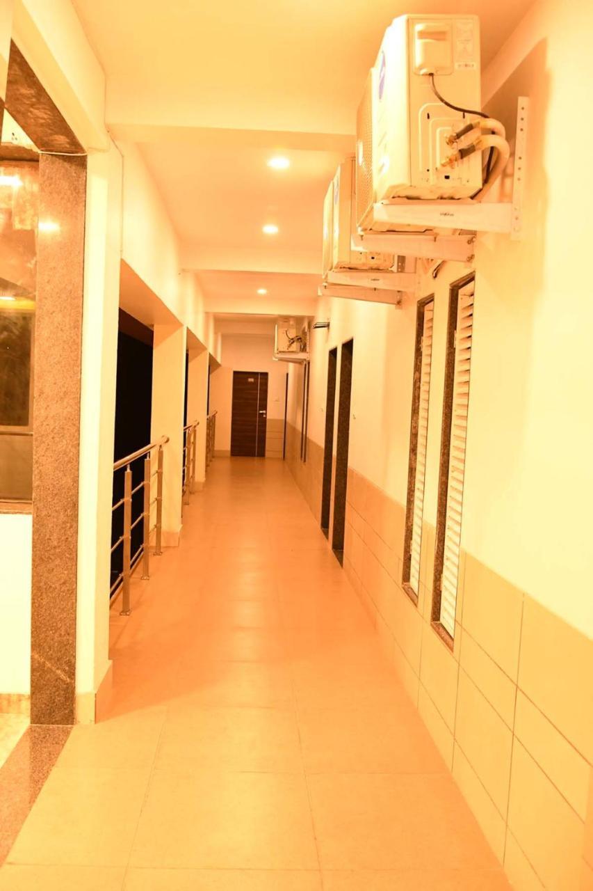 Royal Orbit Hotel Panchgani Buitenkant foto