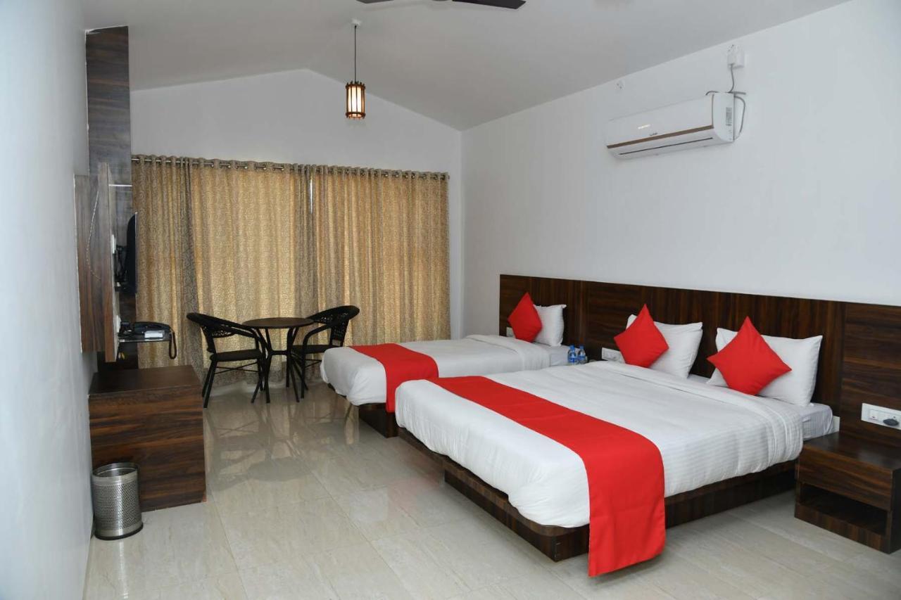 Royal Orbit Hotel Panchgani Buitenkant foto