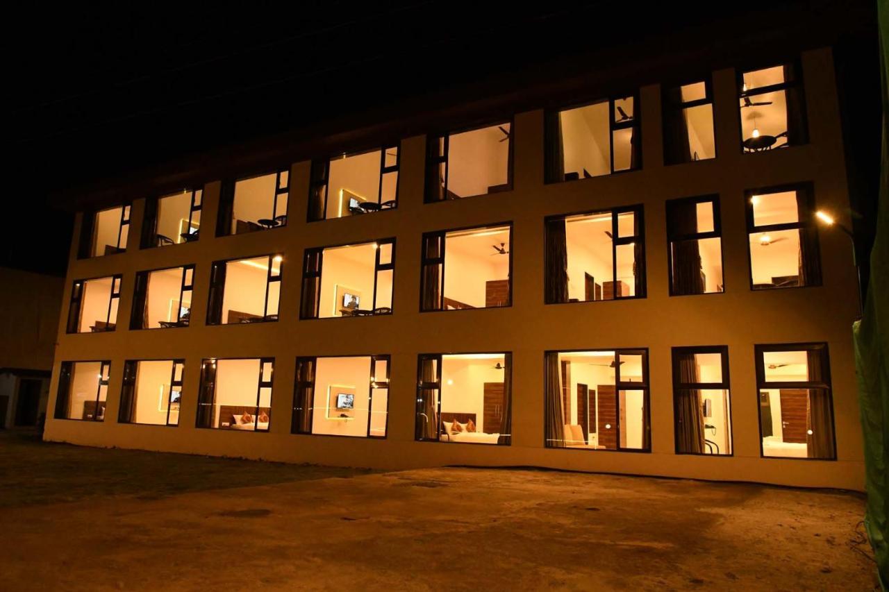 Royal Orbit Hotel Panchgani Buitenkant foto