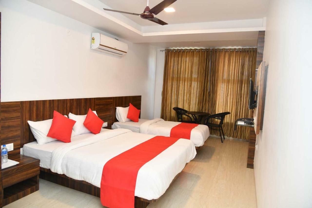 Royal Orbit Hotel Panchgani Buitenkant foto
