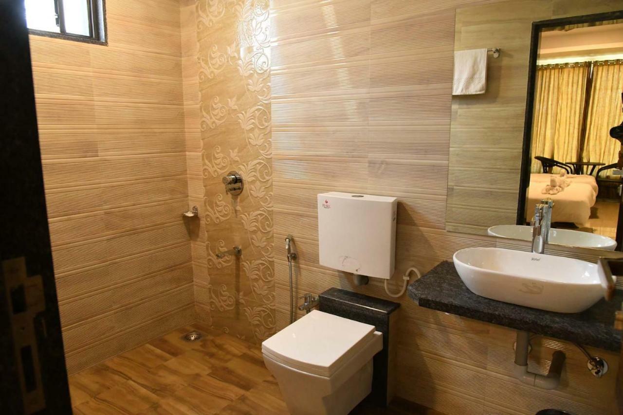 Royal Orbit Hotel Panchgani Buitenkant foto